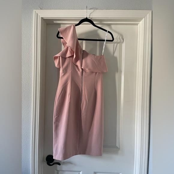 🩷Bardot Dress🩷 - Picture 3 of 4